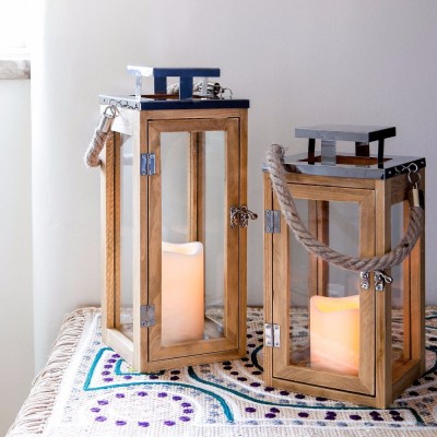 Regular Wooden Indoor And Outdoor Use Candle Lantern